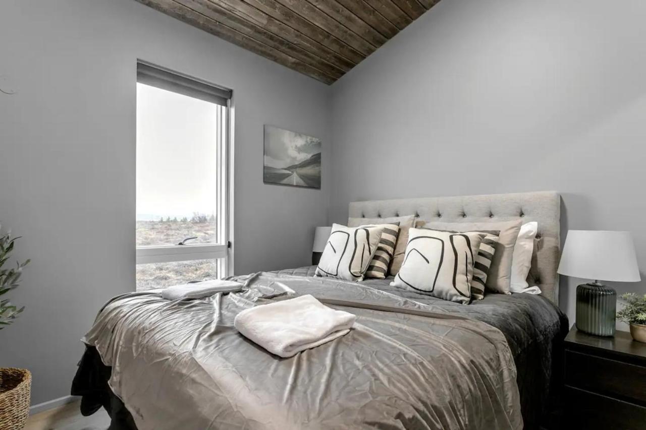 Luxury Log Home With A Hot Tub Selfoss Extérieur photo