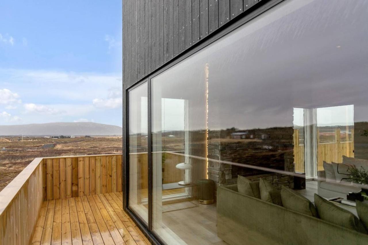 Luxury Log Home With A Hot Tub Selfoss Extérieur photo