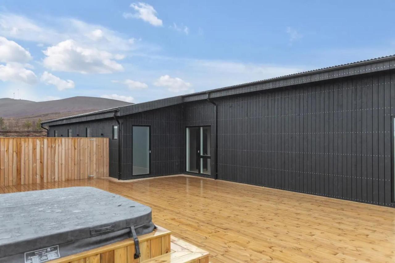 Luxury Log Home With A Hot Tub Selfoss Extérieur photo