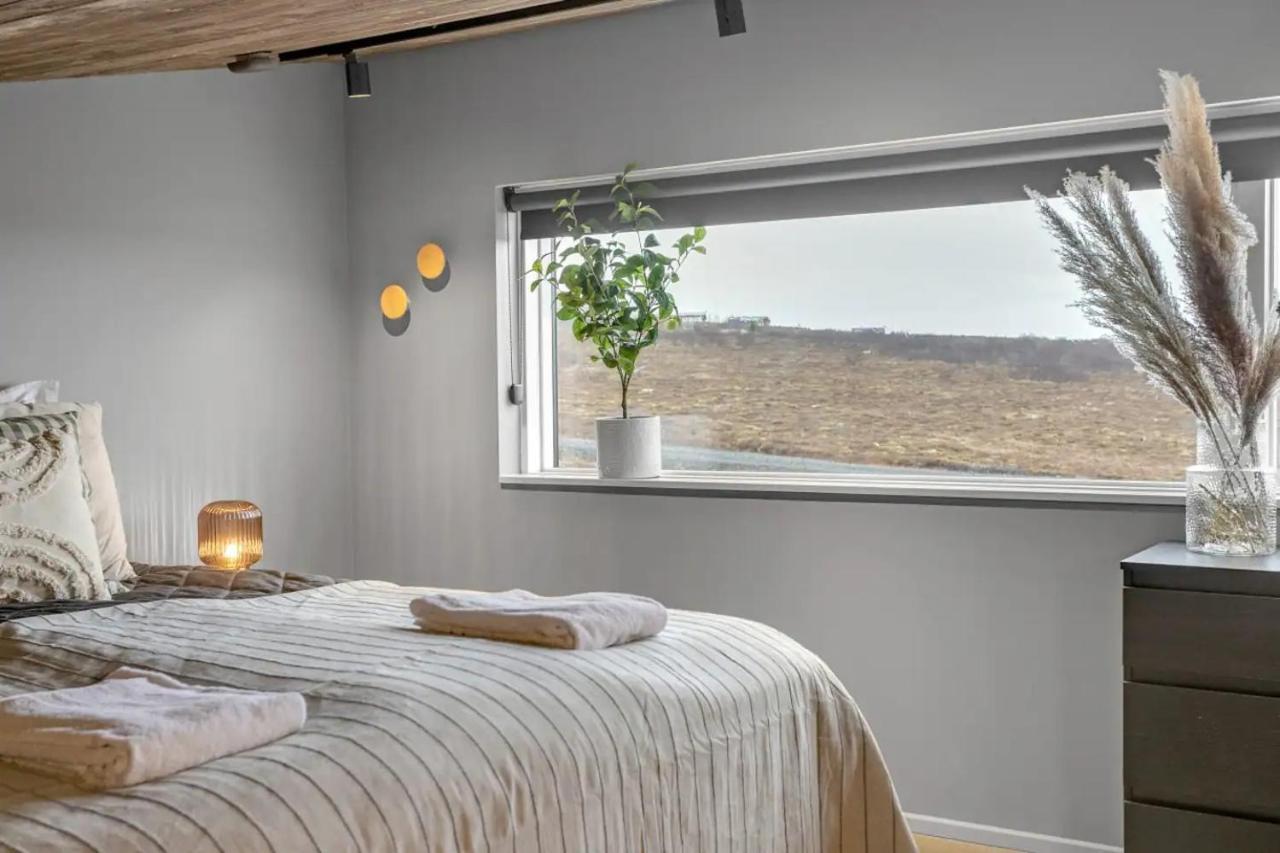 Luxury Log Home With A Hot Tub Selfoss Extérieur photo