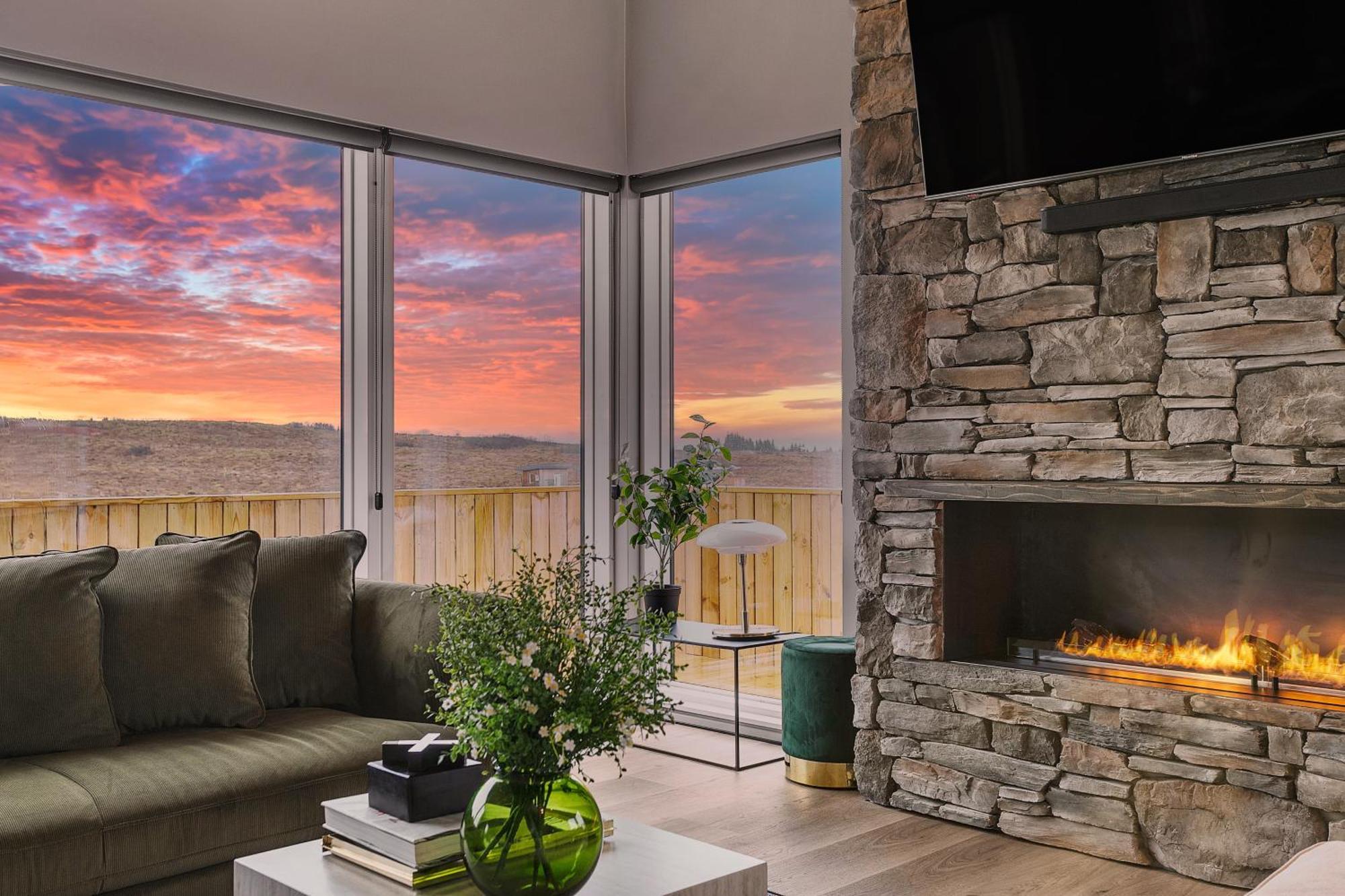 Luxury Log Home With A Hot Tub Selfoss Extérieur photo